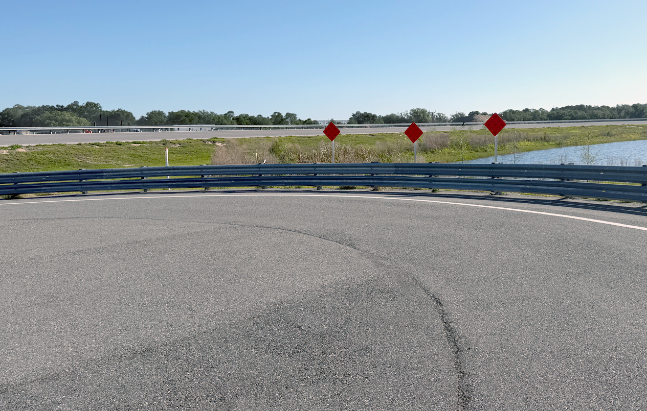 Loop Track West image 3